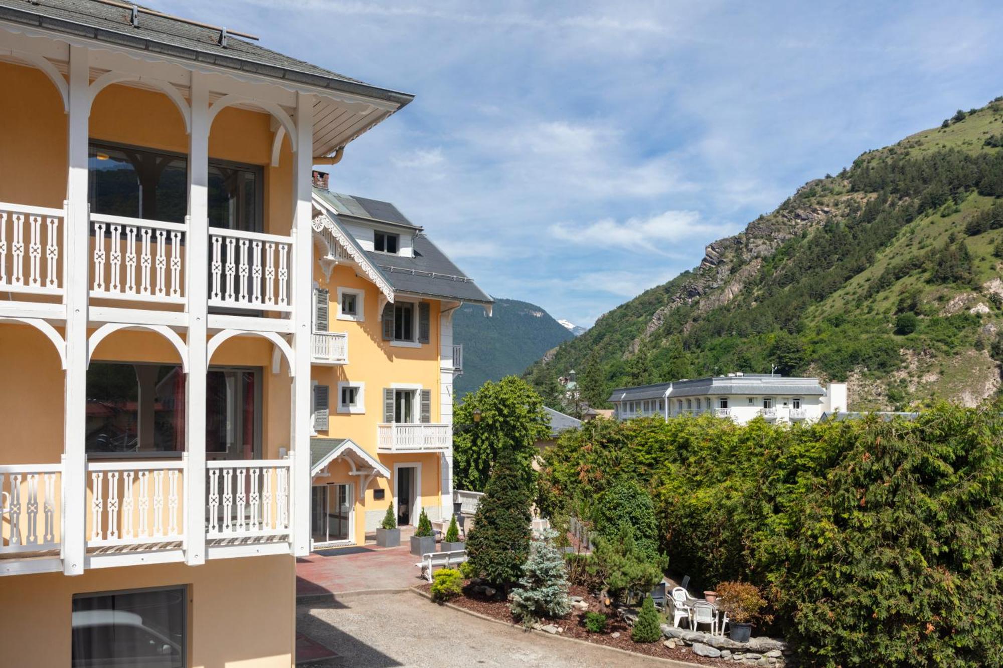 Hotel Le Belvedere Brides-les-Bains Exteriör bild